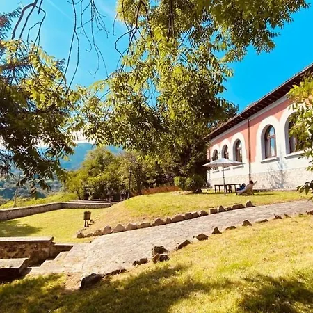 Escuelas De Collia D Bodes