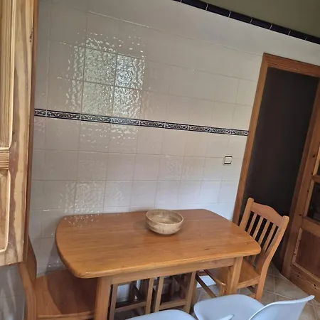 Escuelas De Collia D *