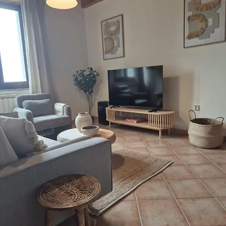 Escuelas De Collia D * Les Arriondes