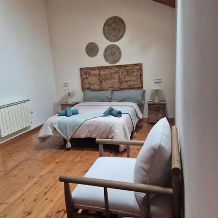 Escuelas De Collia D At-1537-as Holiday home