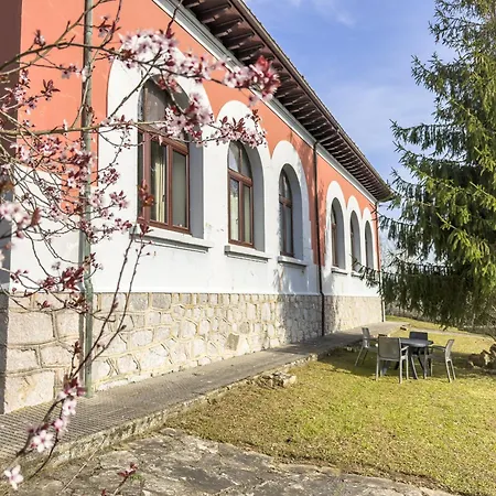 Escuelas De Collia D At-1537-as *